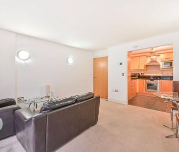 1 bedroom flat to rent - Photo 5