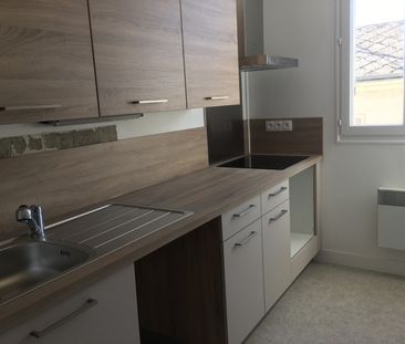 Location Appartement 2 pièces 49m² ORLEANS 45000 - Photo 1