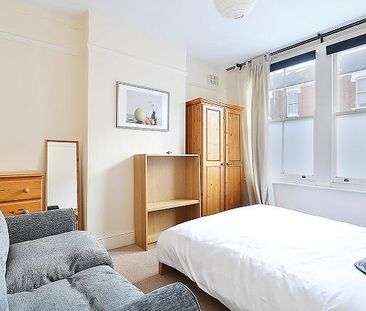 2 bedroom maisonette to rent - Photo 1