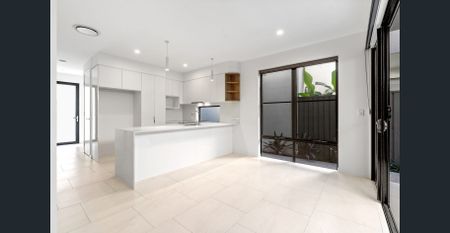 Modern 3 Bedroom Home in Central Coolum! - Photo 5