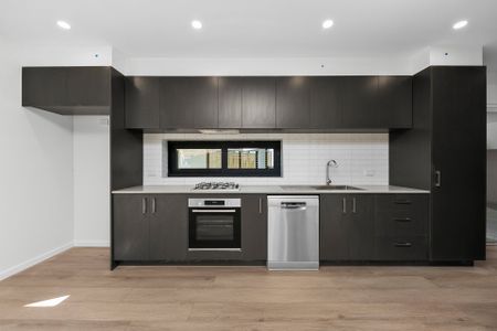 7/2 Howard Court, Clayton - Photo 2