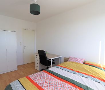 Location Appartement 4 pièces 74m² - Photo 3
