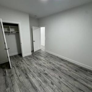 2 Bedroom, 1 Bath Basement Suite - Photo 2