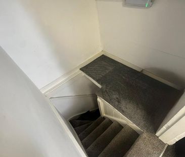 Room in a Shared House, Hastings Street, LU1 - Photo 3