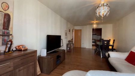 Apartment 43, Grand Canal Square Residences, Lazer Lane, Grand Canal Dk, Dublin 2, D02 XK18 - Photo 4