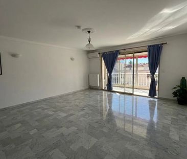 Location Appartement 3 pièces 84m² LE CANNET 06110 - Photo 4