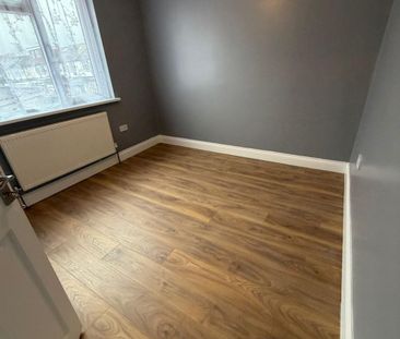 4 bedroom terraced house to rent - Photo 2