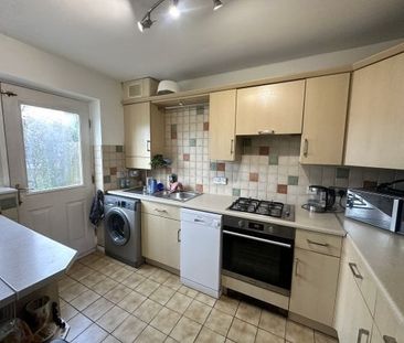 Honeysuckle Grove, Nottingham, NG13 - Photo 3