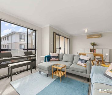 Sunny Two-Bedroom Retreat in the Heart of Braddon with... - Photo 5