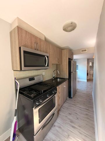 139 Henderson Ave unit 6 - Photo 2