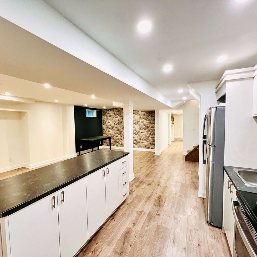 For Lease - 136 Don Head Village Boulevard Unit# Basement, Richmond Hill, Ontario - Photo 1