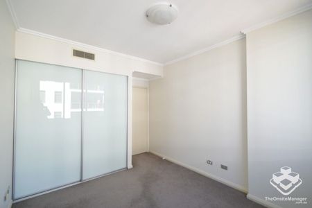 Two bedroom apartment in the best location - Photo 3