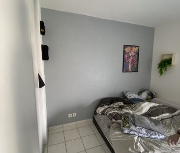 Location Appartement 2 pièces 60m² ST ANDRE DE CUBZAC 33240 - Photo 2
