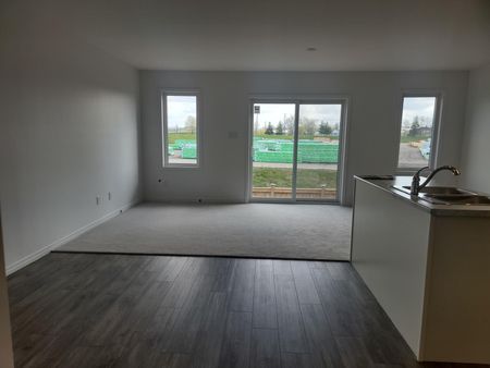 For Lease - 20 West Mill Street, North Dumfries, Ontario - Photo 2