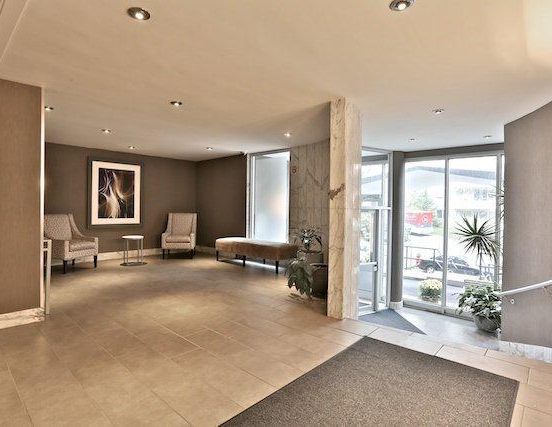 11 Shallmar Boulevard Toronto | 11 Shallmar Boulevard, Toronto - Photo 1