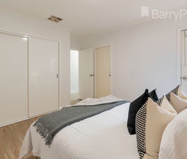 15 Hadley Lane, Craigieburn VIC 3064 - House For Rent | Domain - Photo 3