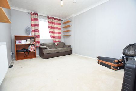 Norton Road, Dagenham, RM10 - Photo 4