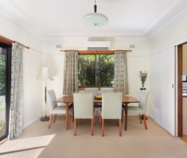 CHARMING HOME - Photo 2
