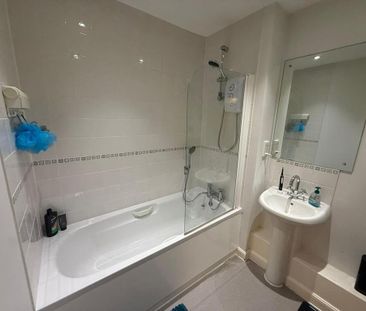 1 bedroom flat to rent - Photo 6