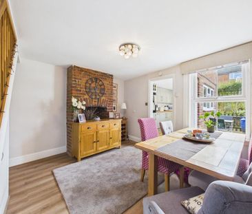 3 bedroom terraced house to rent - Photo 2