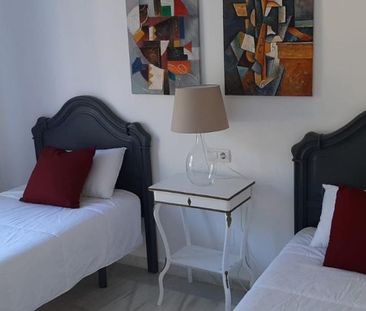 Luxury penthouse for rent in Nueva Andalucia, Spain - Photo 3