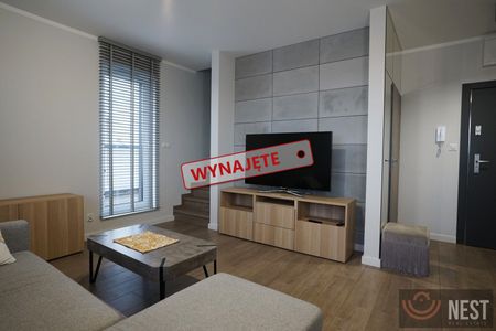 Trzy pokoje, ul. Strzelecka - Zdjęcie 2