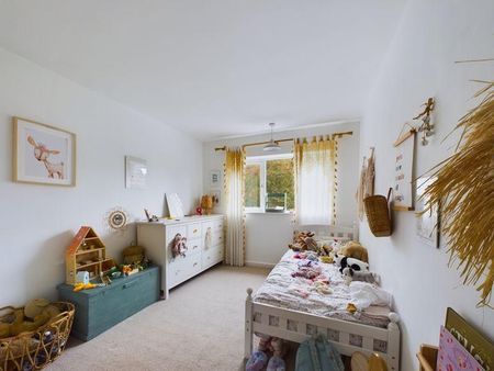 3 bedroom detached house to rent - Photo 2