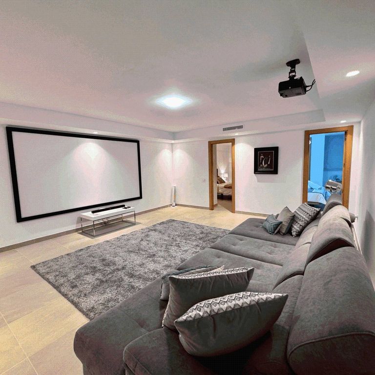 Luxury Villa for rent in Estepona, Spain - Photo 1
