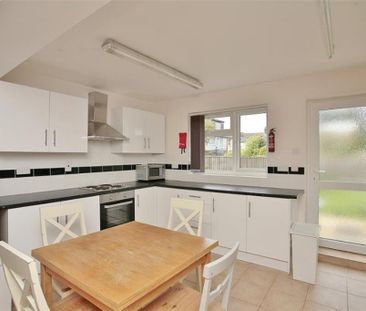 4 bedroom terraced house to rent - Photo 5