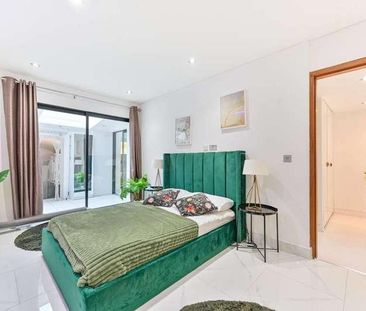 Fairfax Place, Holland, W14 - Photo 2