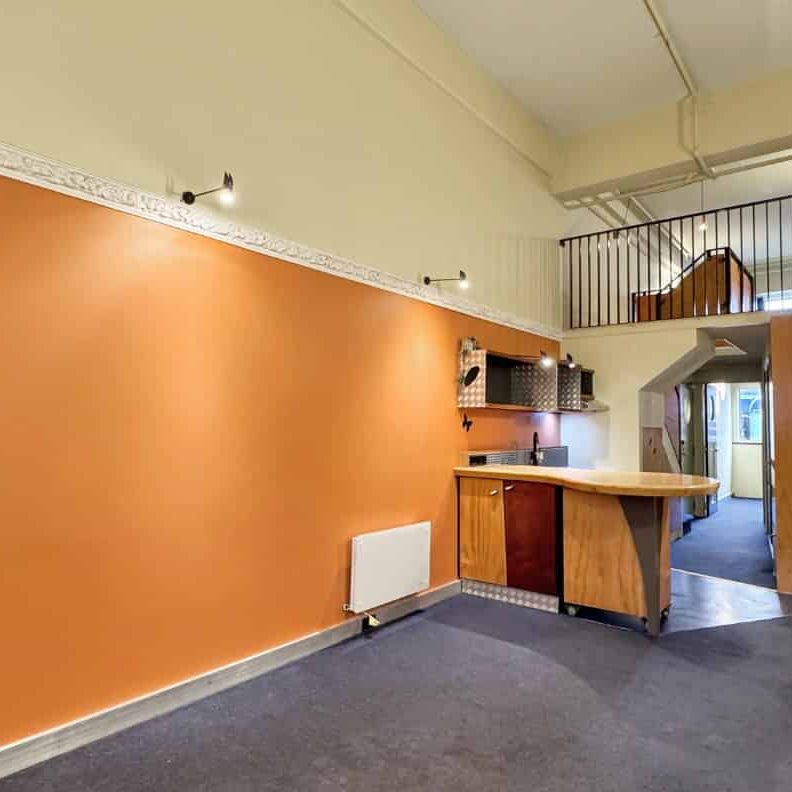 Welcome home to 1M/51 Webb Street - Photo 1