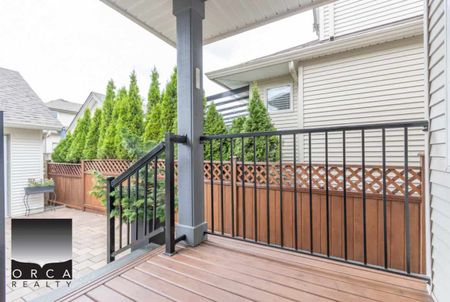 19085 68 Avenue Surrey, BC (Upper Level) - Photo 4