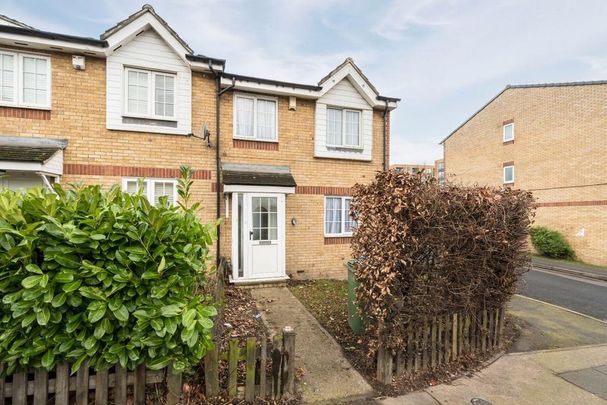 3 bedroom terraced house to rent - Photo 1