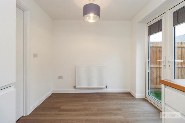 2 bedroom end of terrace house to rent - Photo 1