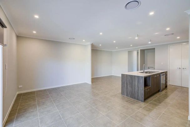 “Large Modern Family Home in Everleigh Estate” - Photo 1