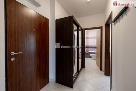 Pronájem bytu 2+kk 57 m², Svitákova 2818, Praha - Photo 3