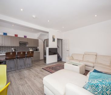 4 Bed Terraced House, Pennington Terrace, LS6 - Photo 3