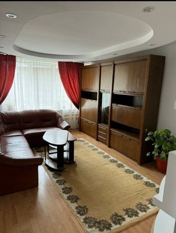 Apartament Cu 3 Camere Semidecomandate Etaj 1 Zona Ultracentrala - Photo 2