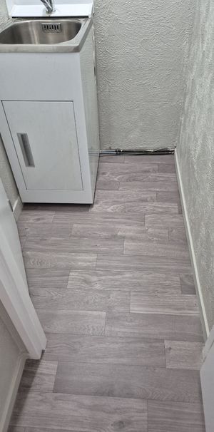 Central Flat - Victoria - Photo 1