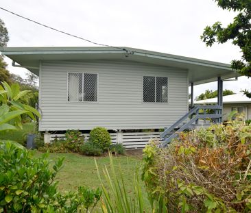 BREAK LEASE :: NEAT HOME ON CORNER BLOCK - Photo 2