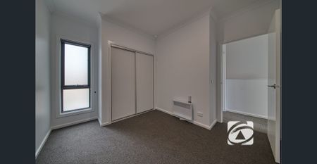 CONTEMPORARY TOWNHOUSE IN ALIRA ESTATE - Photo 4