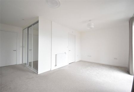 4 bedroom end of terrace house to rent - Photo 2