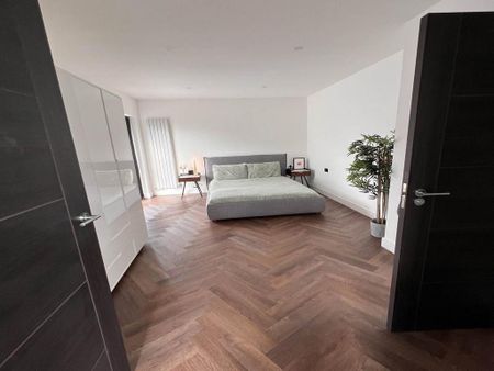 2 bedroom flat to rent - Photo 2