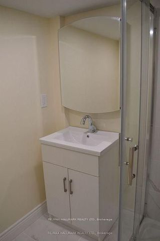 For Lease - 9884 Bayview Avenue Unit# Lower, Richmond Hill, Ontario - Photo 2