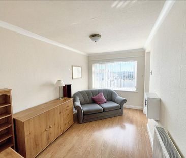 3 bedroom detached bungalow to rent - Photo 4