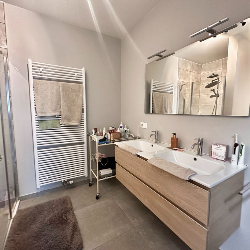 Duplex-appartement met 2 slaapkamers - Photo 1