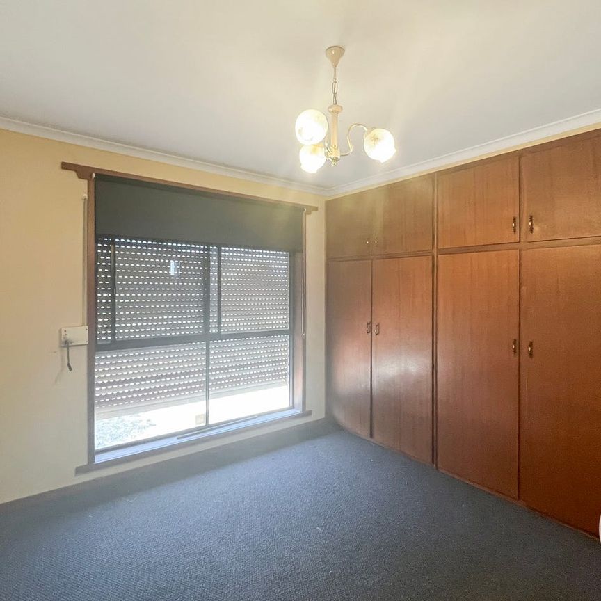 THREE BEDROOM FAMILY HOME! - Photo 1