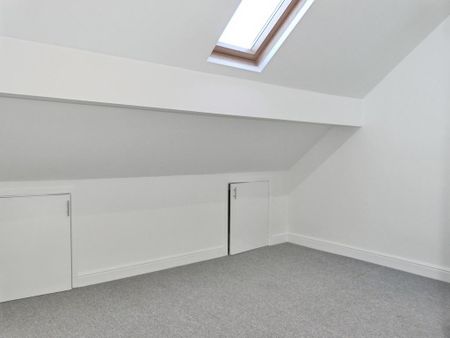 3 bedroom terraced house to rent - Photo 3