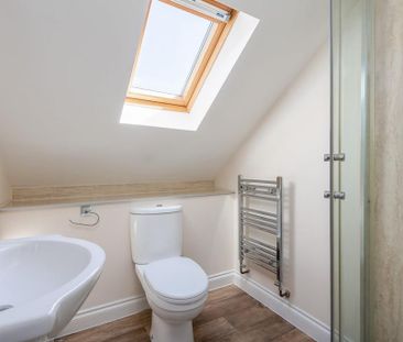 1 bedroom in a house share to rent - Photo 1