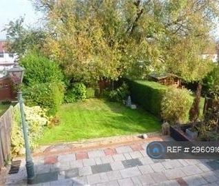 5 bedroom semi-detached house to rent - Photo 2